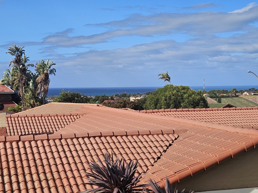 4 Bedroom Property for Sale in Wavecrest Eastern Cape